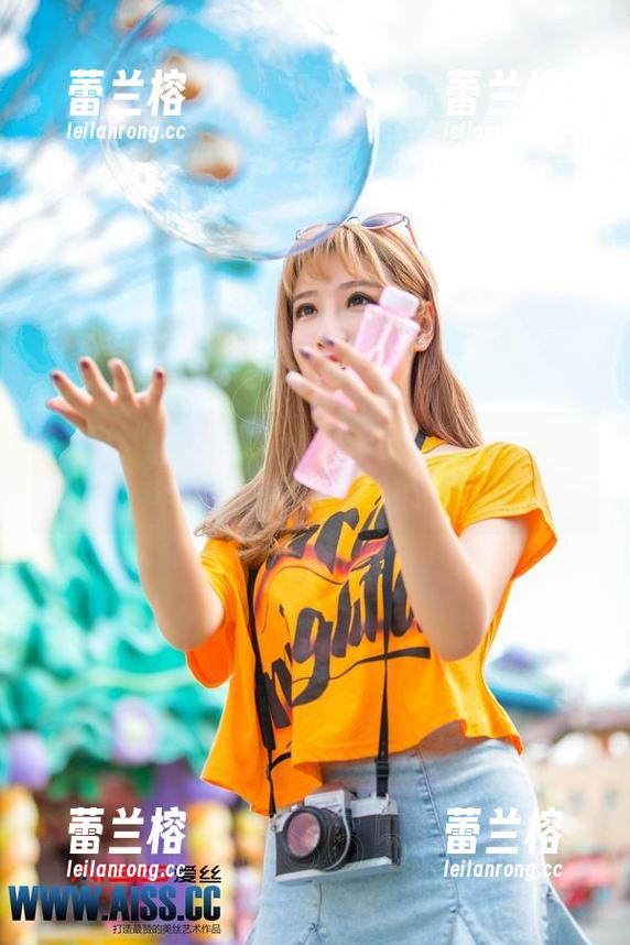 “爱丝”假期回家系列，下载美图，带点年味满满的隐秘小心思。