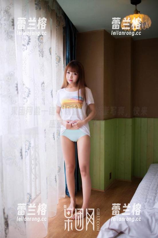 果团网蟊一键下载温柔小娇妻写真，快来感受‘暴风萌’！