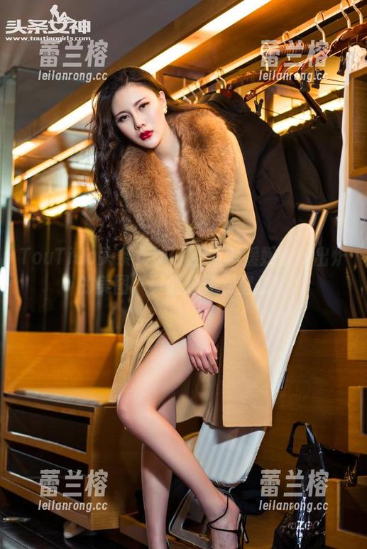 TouTiao头条女神 - 空姐李媛媛新鲜出炉的美图，真的是美到窒息！