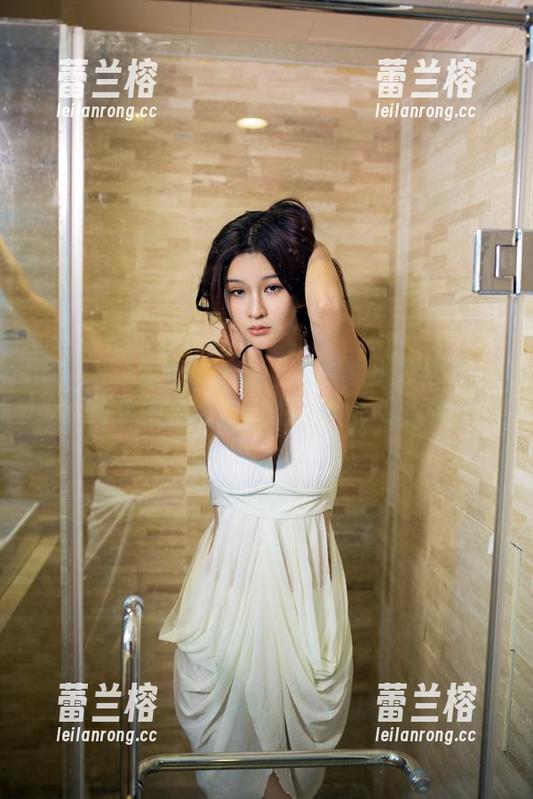 TuiGirl推女郎 - 在王依萌眼中的夏天：高清又温暖的分享，一瞬间的诗