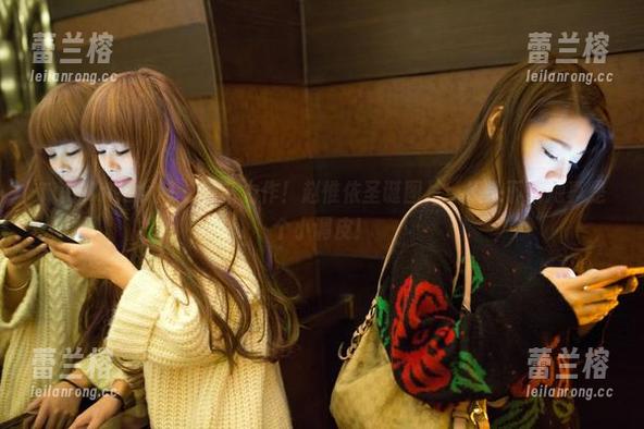 TuiGirl推女郎 - 最新力作！赵惟依圣诞图片：镜头下的她真是个小调皮！