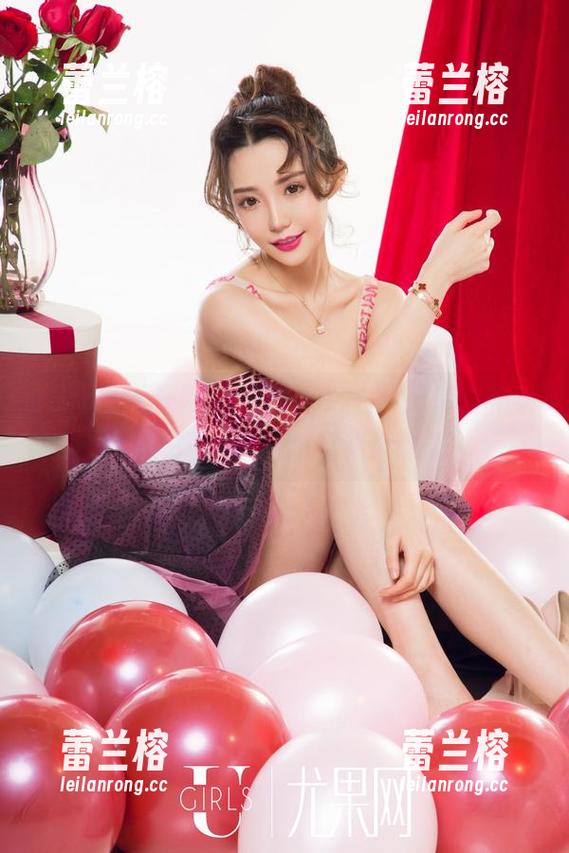 UGirls尤果网 - 一洼水，一片风情：布莱尔昆娜浴室私拍资源大曝光