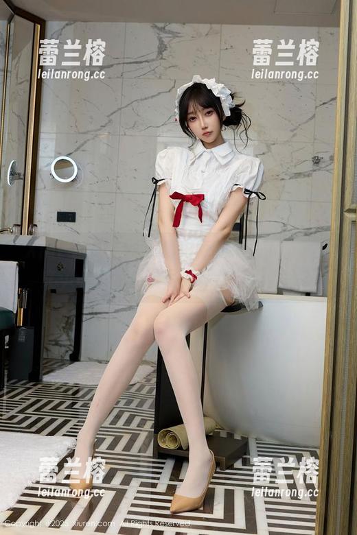 Xiuren秀人网 - 摄影师的镜头下，林文文yooki的泳衣写真竟然有点戳心？