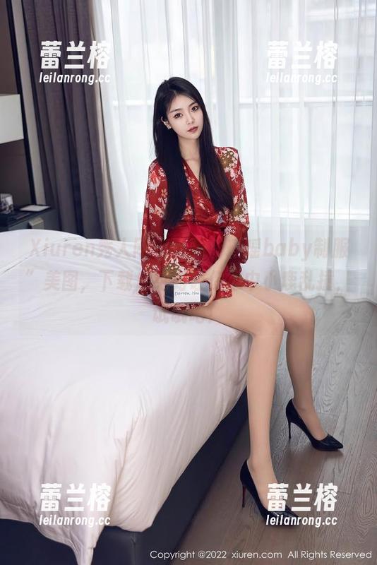 Xiuren秀人网 - 这种“瑶瑶baby制服”美图，下载后绝对让你心中小鹿乱撞，试试吧！