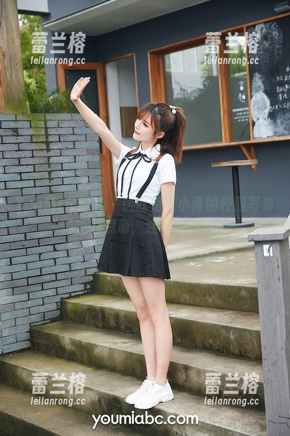 YouMi尤蜜荟 - 这就是艾小青的校服写真，有点萌，还有点怀旧