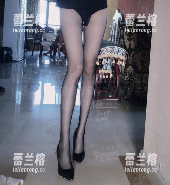 微密圈 - YuYu超甜丫的牛仔裤：在这个作品集中，她教你如何使牛仔裤更牛气，赶紧下载吧！