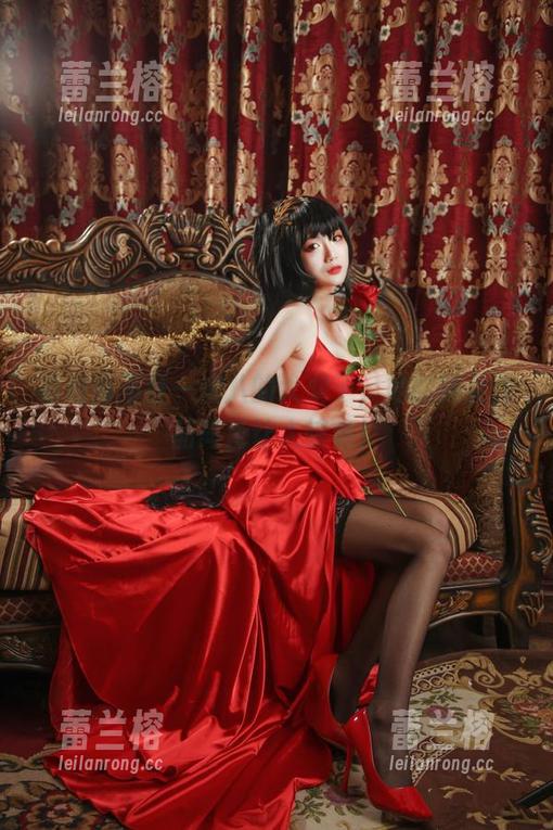 福利离不开一米八的大梨子，她的裸足作品简直让人惊艳！