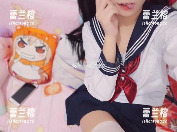 看，佳佳酱ovo的小熊比基尼在网盘里翩翩起舞！