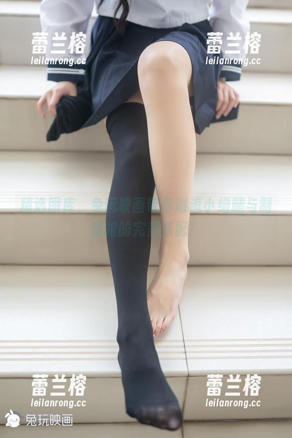 精选图库，兔玩映画带你邂逅小细腿与制服裙的完美搭配！