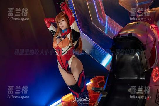 和服里的咬人小小兔私拍图集：敢不敢借我一顶你的耳朵？