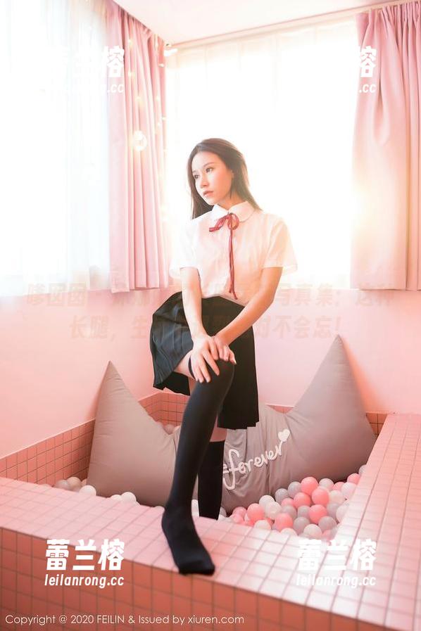 嗲囡囡 - 沐娜娜的长腿最新写真集：这种长腿，生活中遇到绝对不会忘！