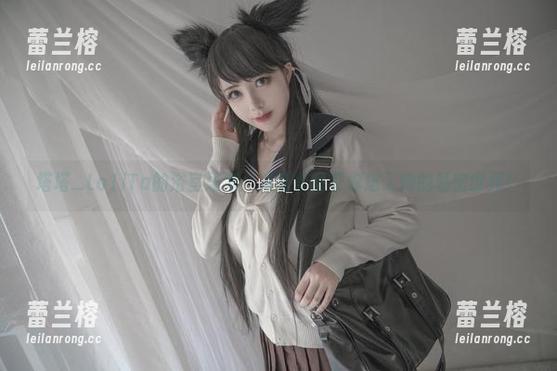 塔塔_Lo1iTa的浴室思考：高清作品带你进入她的私密世界！