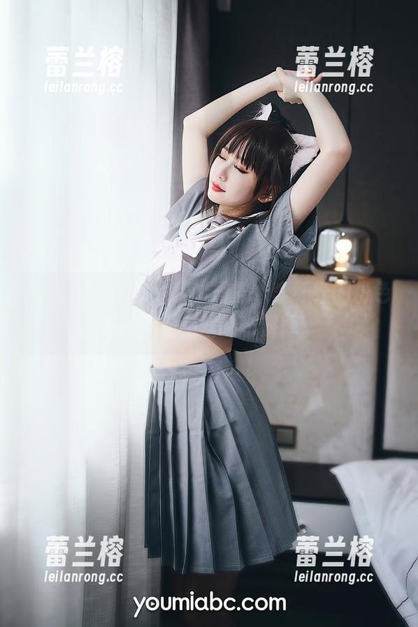 尤蜜荟 - 这才是我的日常，李纤纤的粉色美图，完美壁纸不解释。