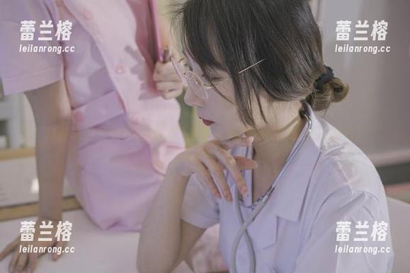 谁说泳装只能在海边穿？来看看岛田云溪的私拍套图吧！