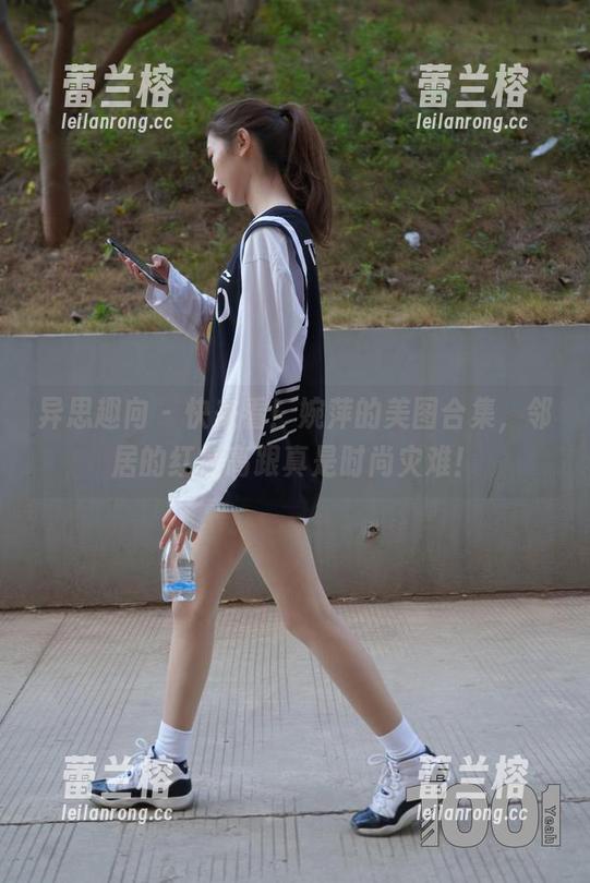 异思趣向 - 快来看！婉萍的美图合集，邻居的红色高跟真是时尚灾难！