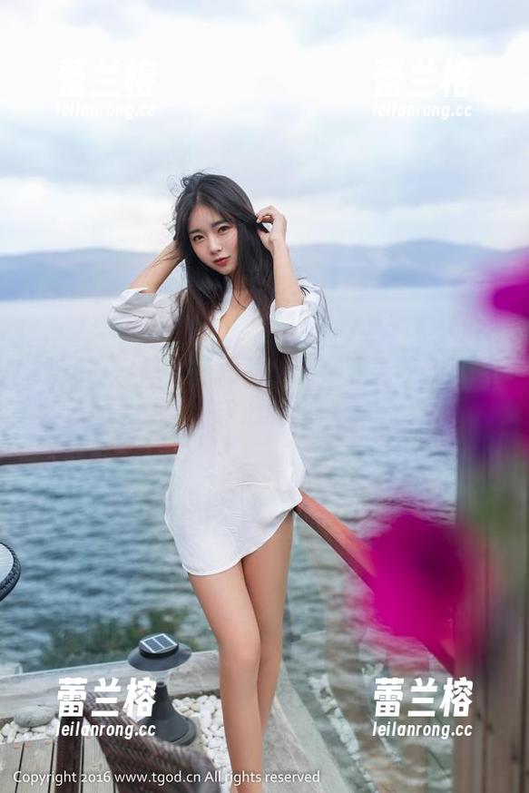 推女神 - 陈亦菲短裙全套，下载前先准备好手心的热度