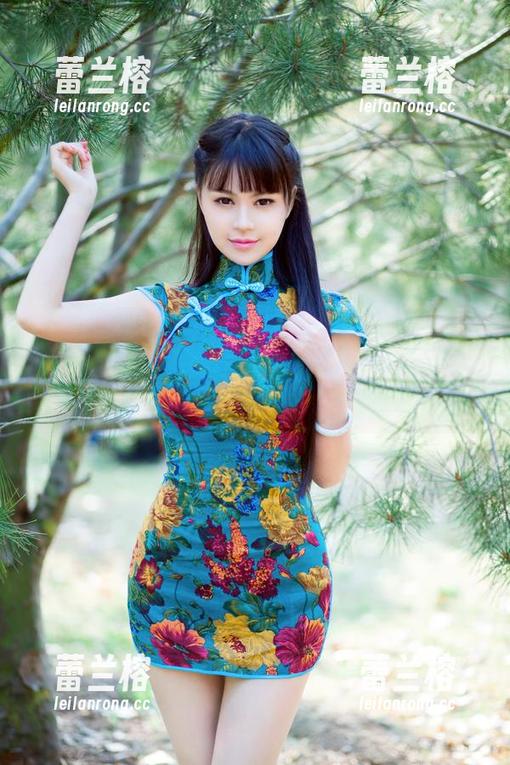 推女郎 - 雾霭中一个身影，冯雨芝的体操服，高清原图竟然让我有些迷糊？