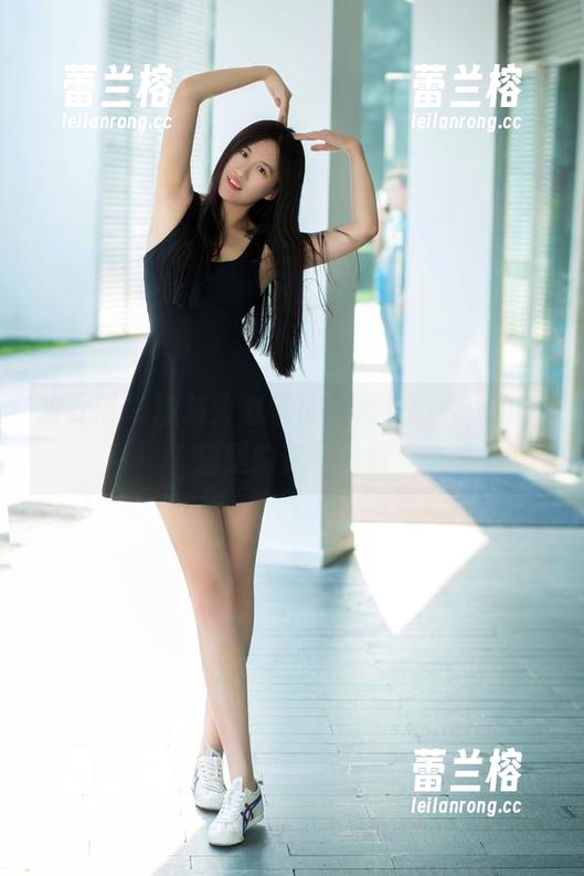 推女郎 - 图集：赵惟依的秘书形象，办公室里的美女风暴
