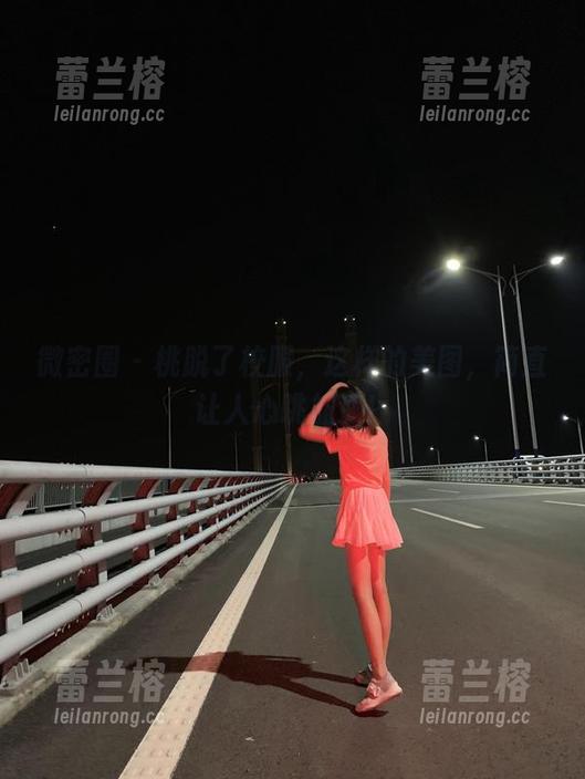 微密圈 - 桃脱了校服，这样的美图，简直让人心跳加速！