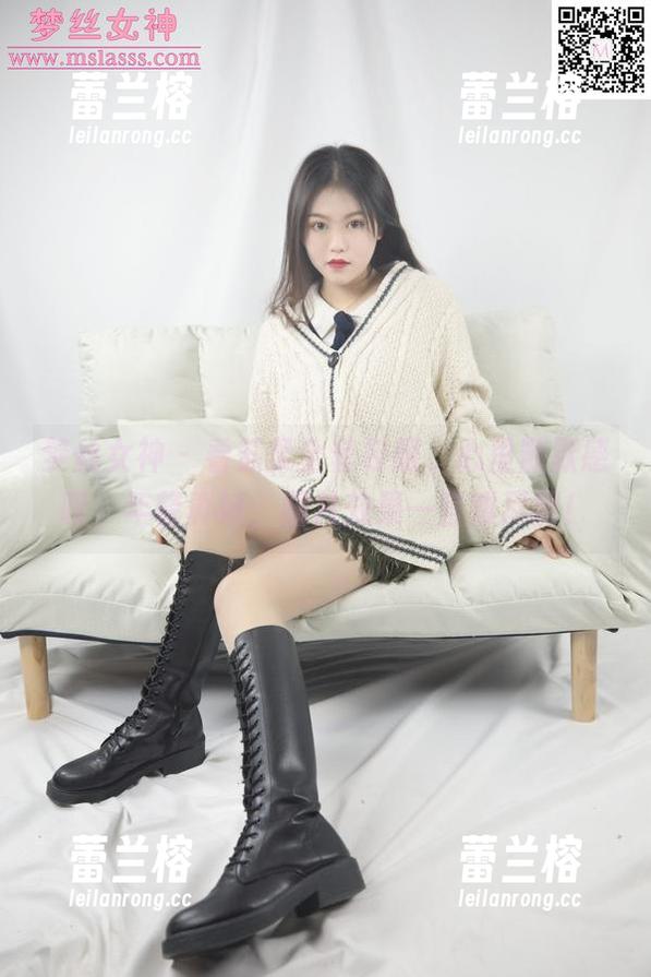梦丝女神 - 看苏柔全套校服，心里默默感叹，年轻真好，图片效果一言难尽啊！