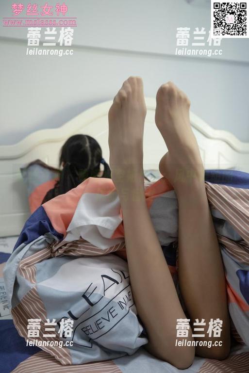 梦丝女神 - 魏婷婷空姐作品：风中舞动的优雅与自由