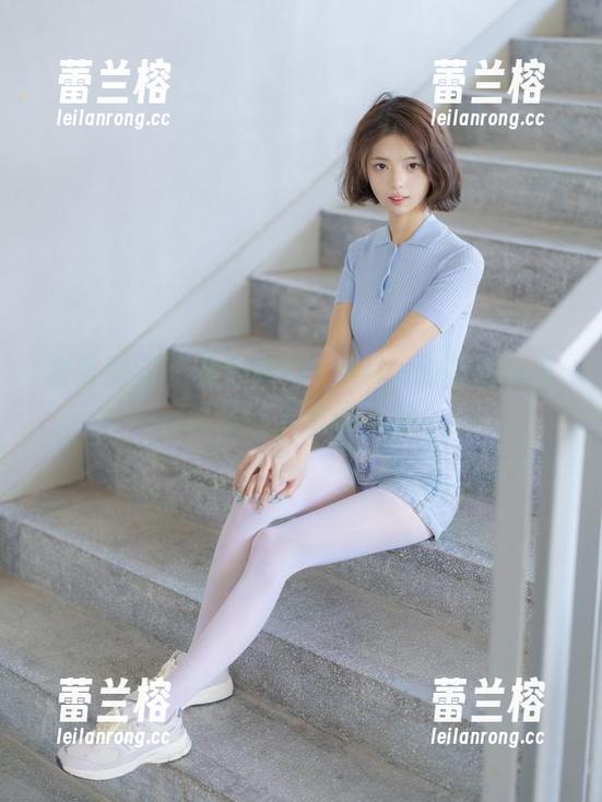 森萝财团 - 黑色幽默？Aika的美图分享，真是让人忍俊不禁！
