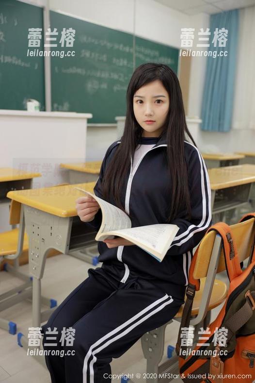 模范学院 - 你爱白衬衫吗？萌琪琪Irene的图集绝对让你心甘情愿下载，保证不后悔！