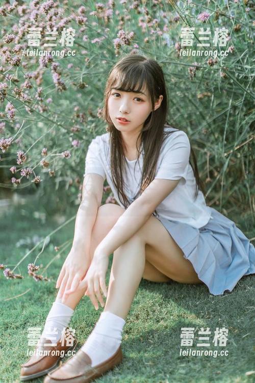 当疯猫ss遇上纯白——一组写真，惊掉下巴的资源！