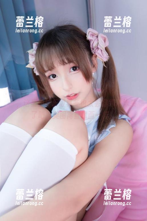 囧，这里的神乐坂真冬也太会穿绑带泳装了吧，美图简直像画一样！