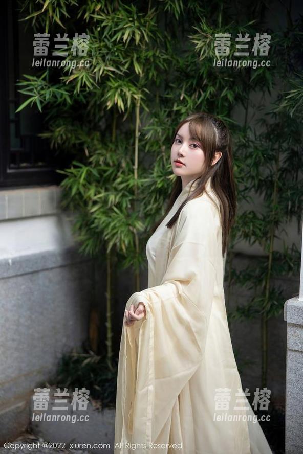 秀人网 - 连衣裙与妩媚：Angela喜欢猫的写真集值得你来下载，不要犹豫