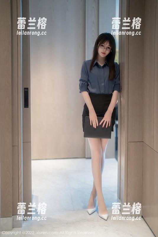 秀人网 - 姚若兮vay修女图集：无圣光加持，堪比黑暗中的明珠？
