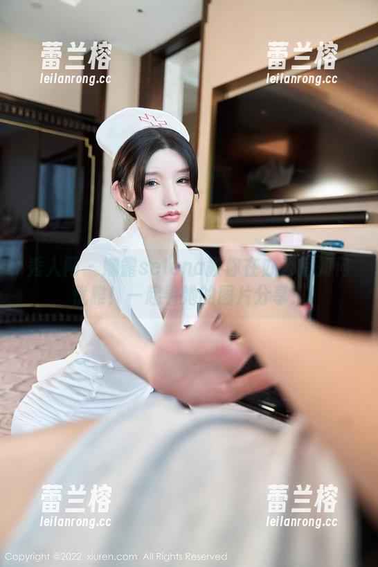 秀人网 - 娜露selena教你在办公室如何优雅！一起看她的图片分享！