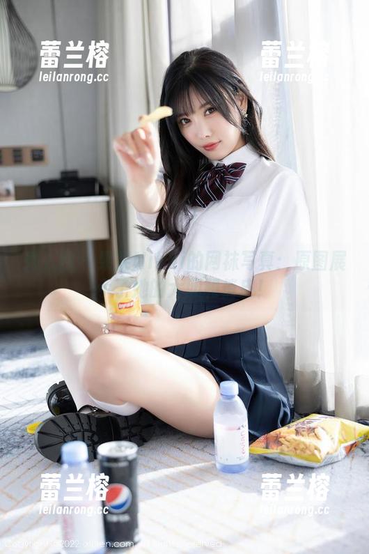 秀人网 - 果果Nikki的网袜写真：原图展示了她的大胆和俏皮！