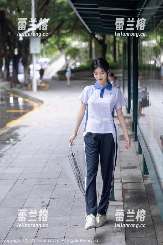 秀人网 - 糯美子Mini和她的毛衣，竟然在无圣光中碰撞出奇妙火花！原图太真实了，受不了！