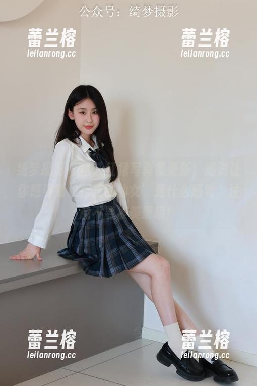 绮梦摄影 - 小艺红裙写真集更新，绝对让你感受到‘行走的仙女’是什么感觉，注意不要被美晕哦！