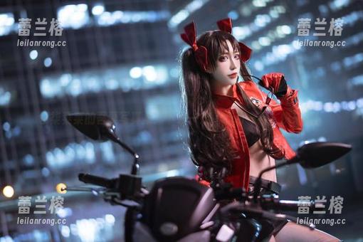 翎柒菜菜的吾妻写真集：下载一次，心动一年，快来收！