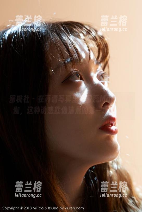 蜜桃社 - 在高清写真里看蜜蕊Mary练瑜伽，这种诱惑就像清晨的第一缕阳光！