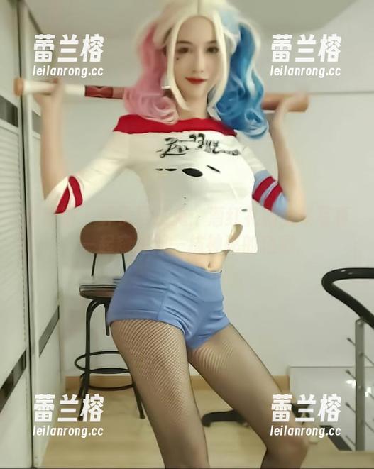 微密圈 - 轩子巨二兔：酒红礼服全集写真，一起窥探那一抹神秘的色彩。