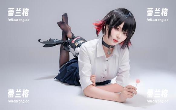 浴缸般的惬意，轩萧学姐的写真图包让人不自觉放松