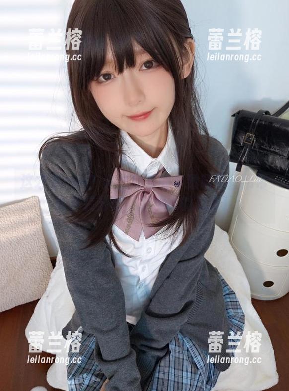这才是cos？迷之呆梨的半透明黑丝吊带女仆装分享，颠覆你的想象！