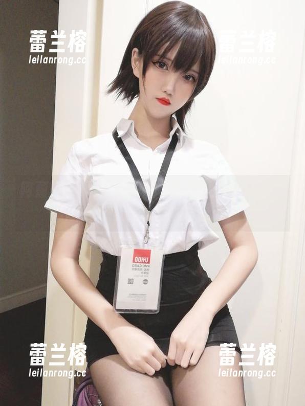 阿薰kaOri的圣诞节限定套图：每一张都像是给自己发的节日福利！